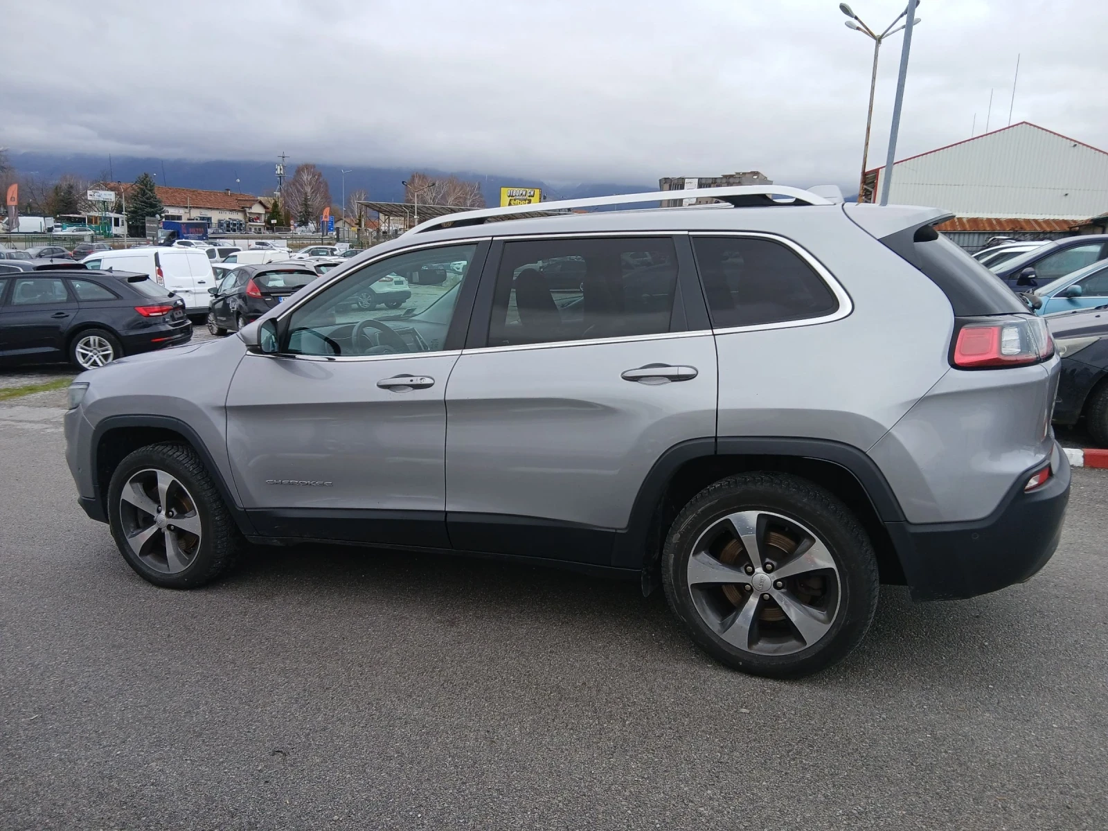 Jeep Cherokee 2.2 d - изображение 7