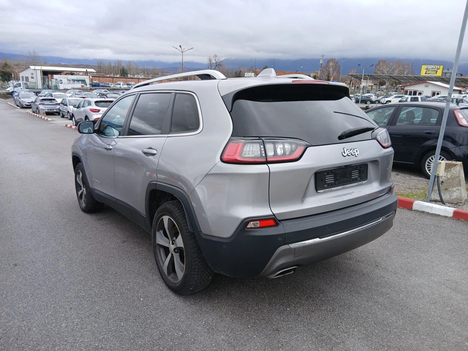 Jeep Cherokee 2.2 d - изображение 4