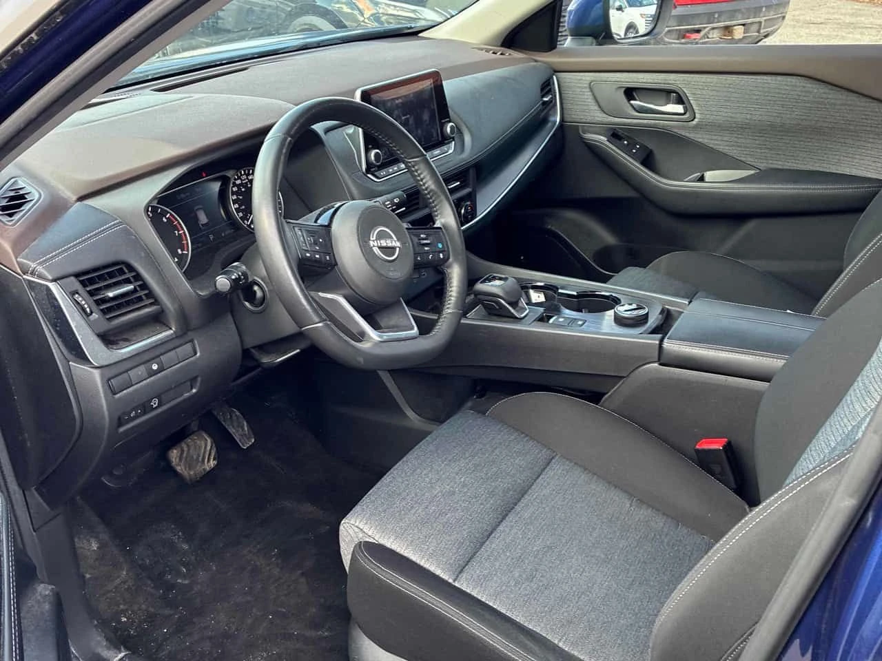 Nissan Rogue * SV * 2 КЛЮЧА * 360 * ПОДГРЕВИ * PANO, снимка 5 - Автомобили и джипове - 54226065