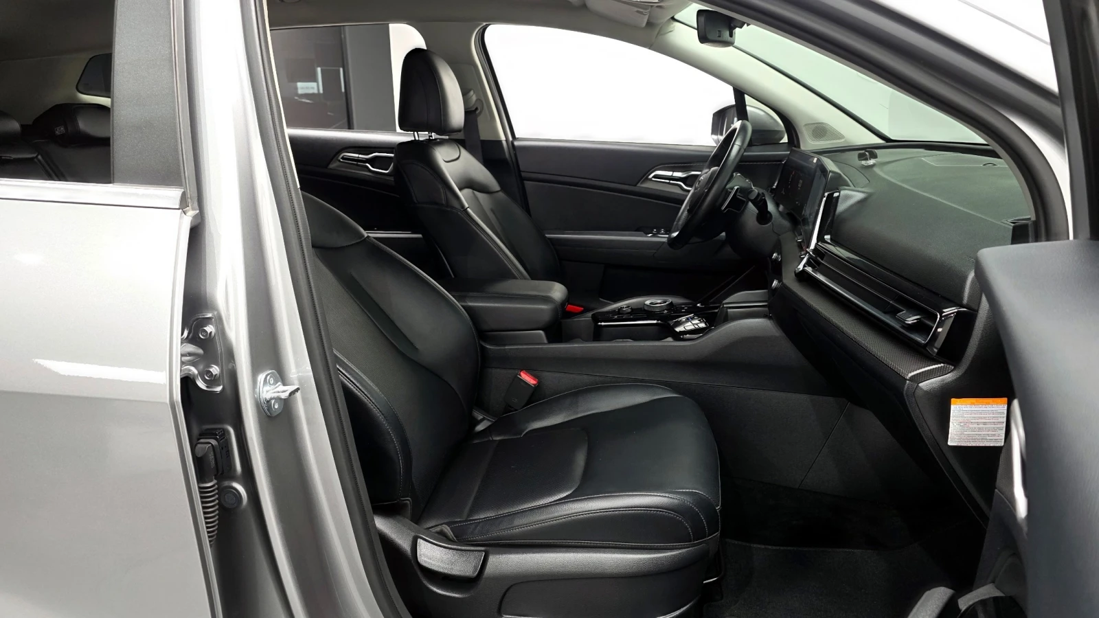 Kia Sportage Hybrid Prestige 4WD | Кожа | Вентилация | LED , снимка 9 - Автомобили и джипове - 54775442