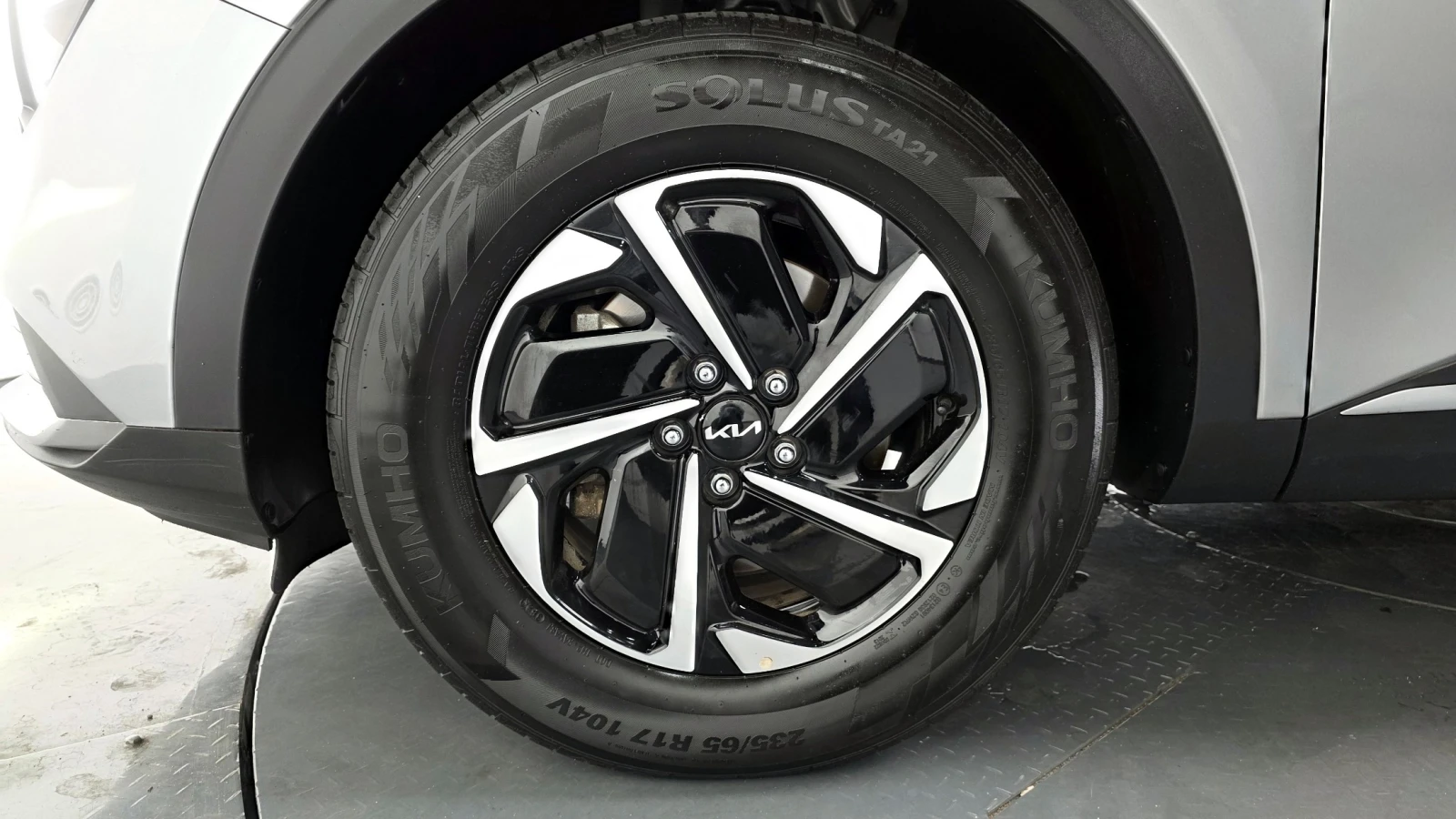 Kia Sportage Hybrid Prestige 4WD | Кожа | Вентилация | LED , снимка 14 - Автомобили и джипове - 54775442