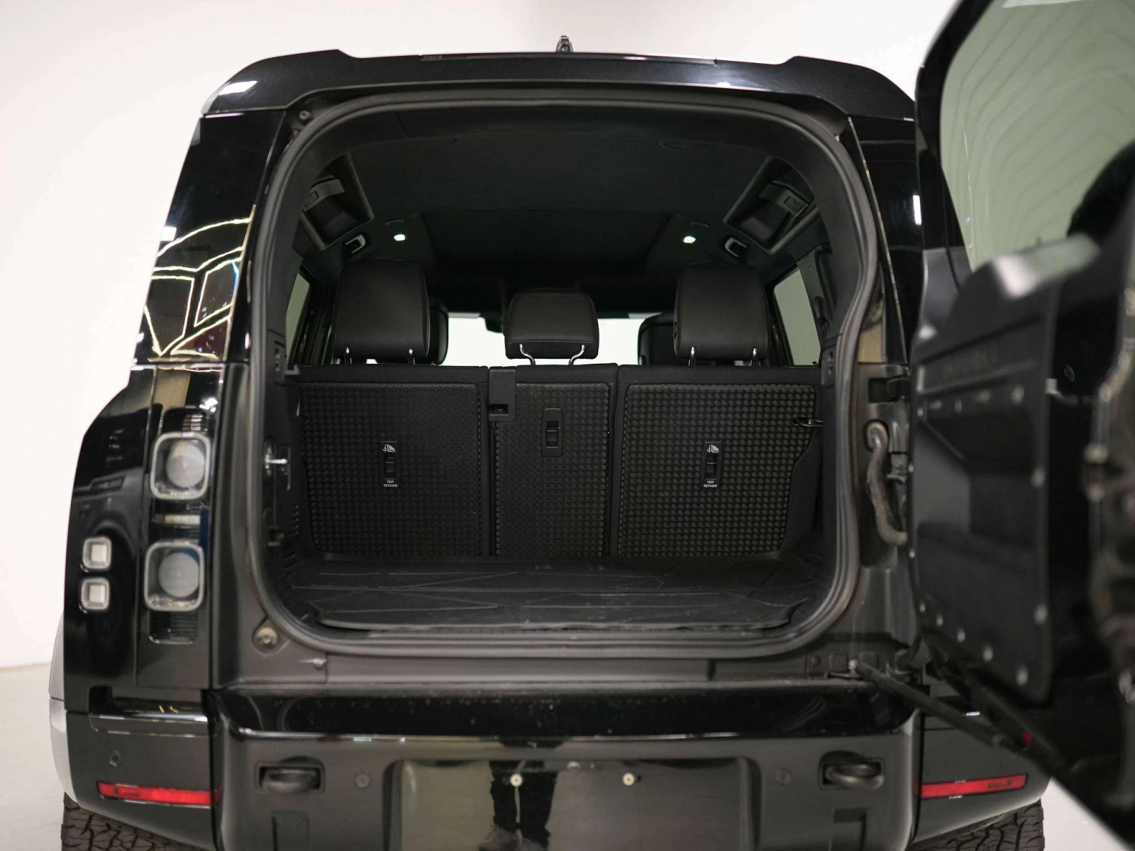 Land Rover Defender X | P400 | MERIDIAN | HUD | 22 IN, снимка 14 - Автомобили и джипове - 54980207