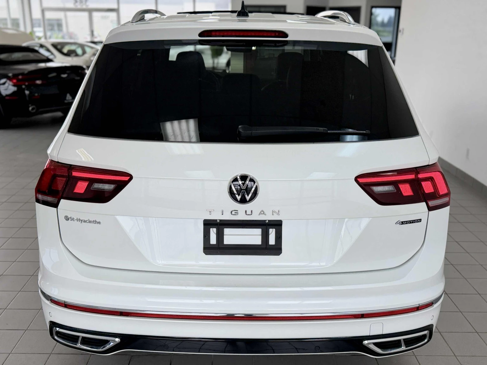 VW Tiguan HIGHLINE* R-LINE* 4MOTION, снимка 3 - Автомобили и джипове - 55244446