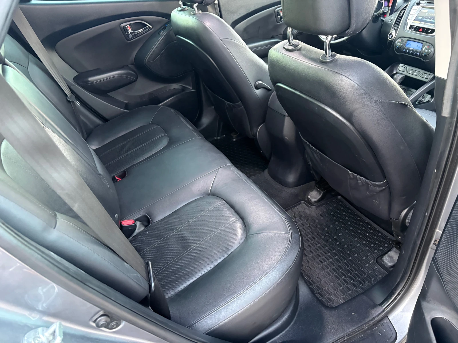 Hyundai IX35 2.0 бензин 163 коня, снимка 9 - Автомобили и джипове - 55504654