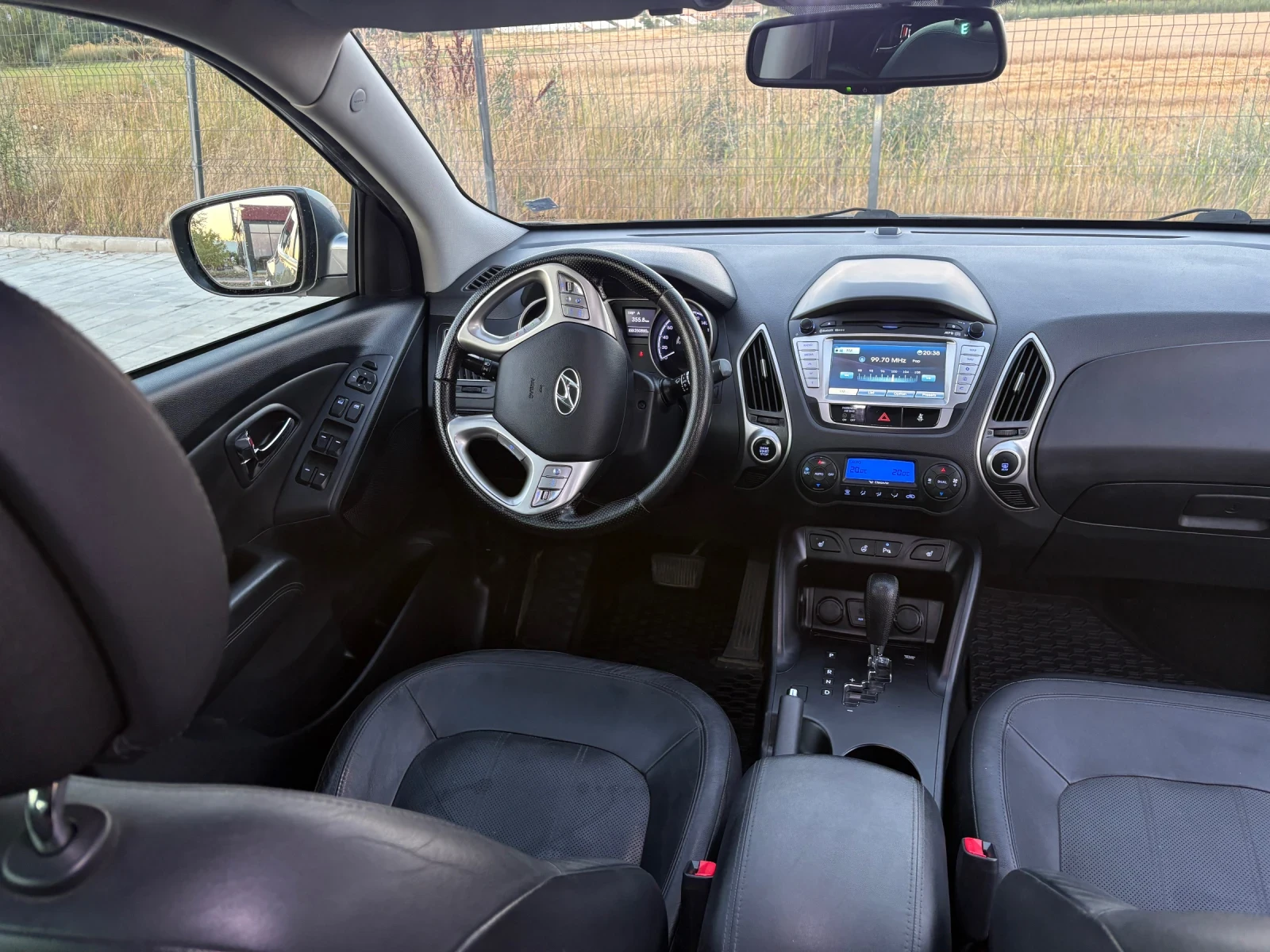 Hyundai IX35 2.0 бензин 163 коня, снимка 8 - Автомобили и джипове - 55504654