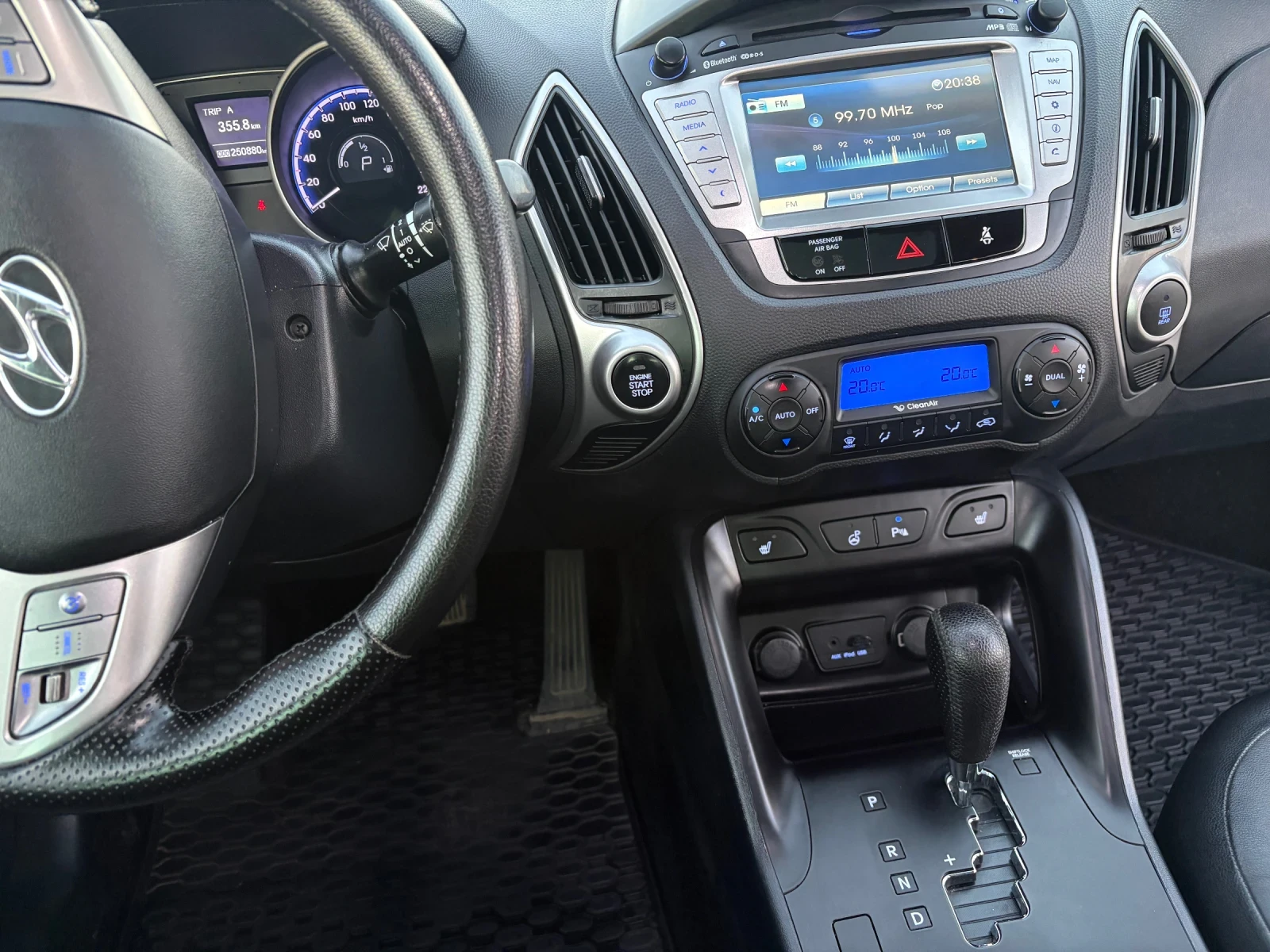 Hyundai IX35 2.0 бензин 163 коня, снимка 6 - Автомобили и джипове - 55504654