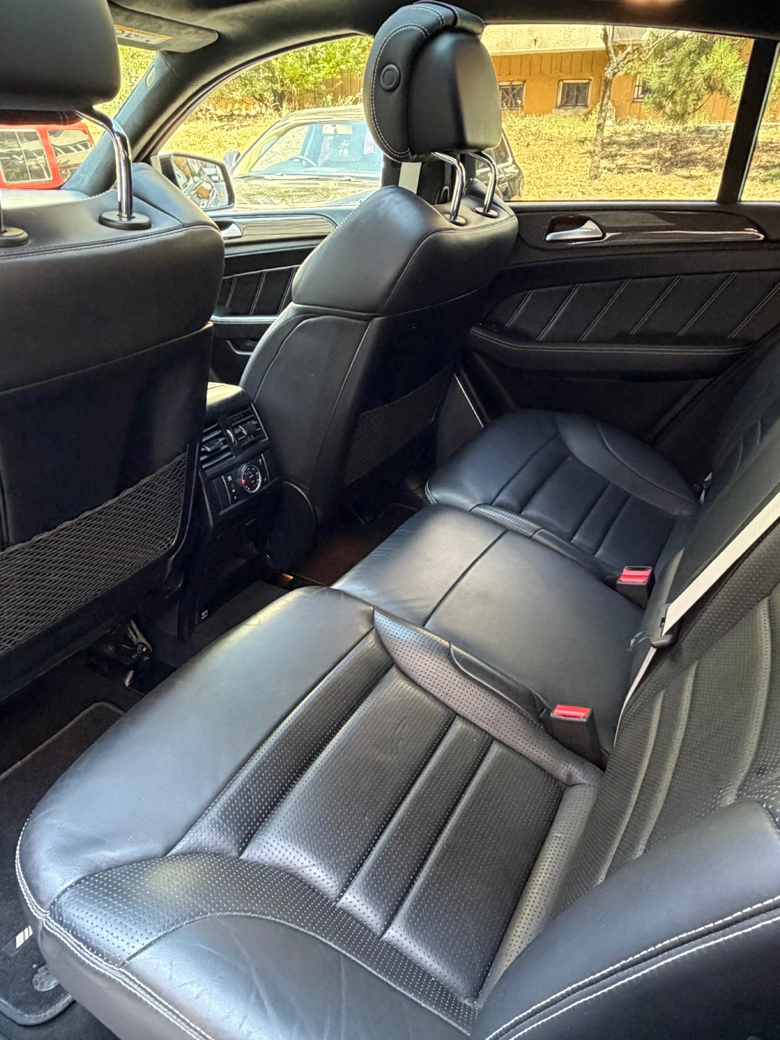 Mercedes-Benz GLE 63 S AMG /Full/Vacum/Carbon/Masage/Pano/, снимка 11 - Автомобили и джипове - 55732507