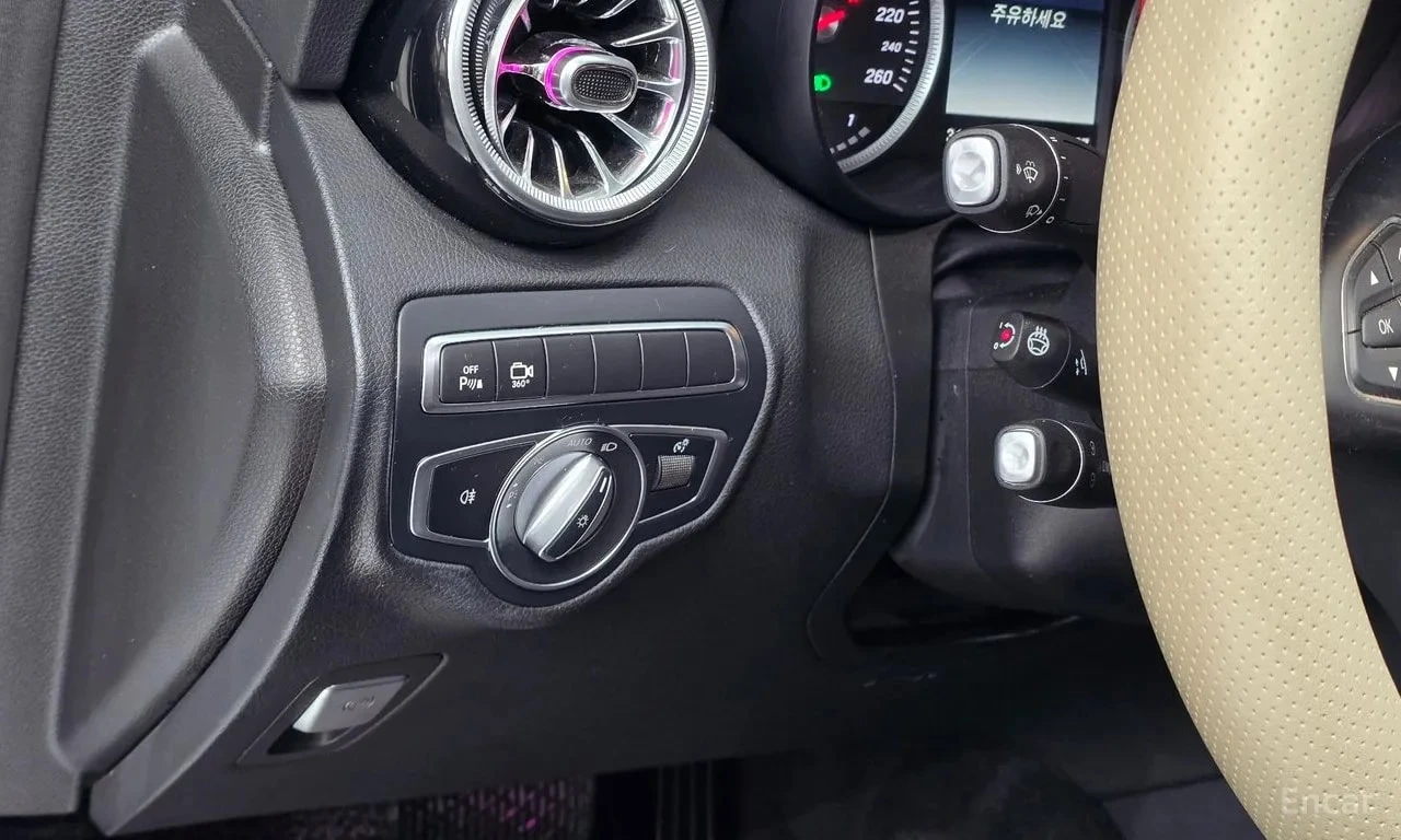 Mercedes-Benz GLC 220 * 4MATIC Premium Coupe * АВТОКРЕДИТ * , снимка 14 - Автомобили и джипове - 55950618