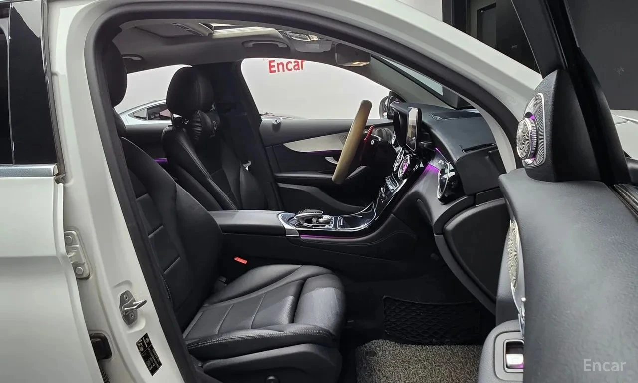 Mercedes-Benz GLC 220 * 4MATIC Premium Coupe * АВТОКРЕДИТ * , снимка 11 - Автомобили и джипове - 55950618