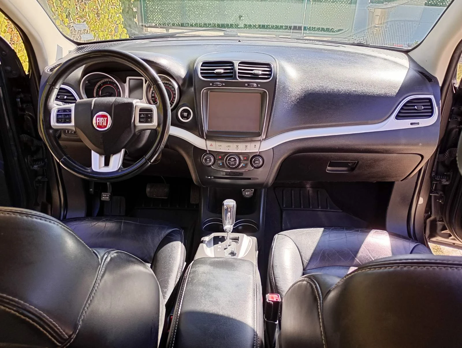 Fiat Freemont, снимка 10 - Автомобили и джипове - 56350699