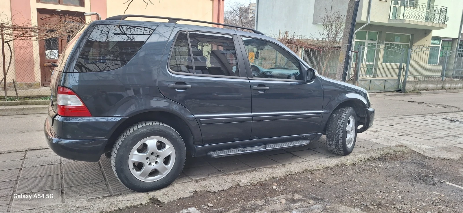Mercedes-Benz ML 270, снимка 3 - Автомобили и джипове - 56604656
