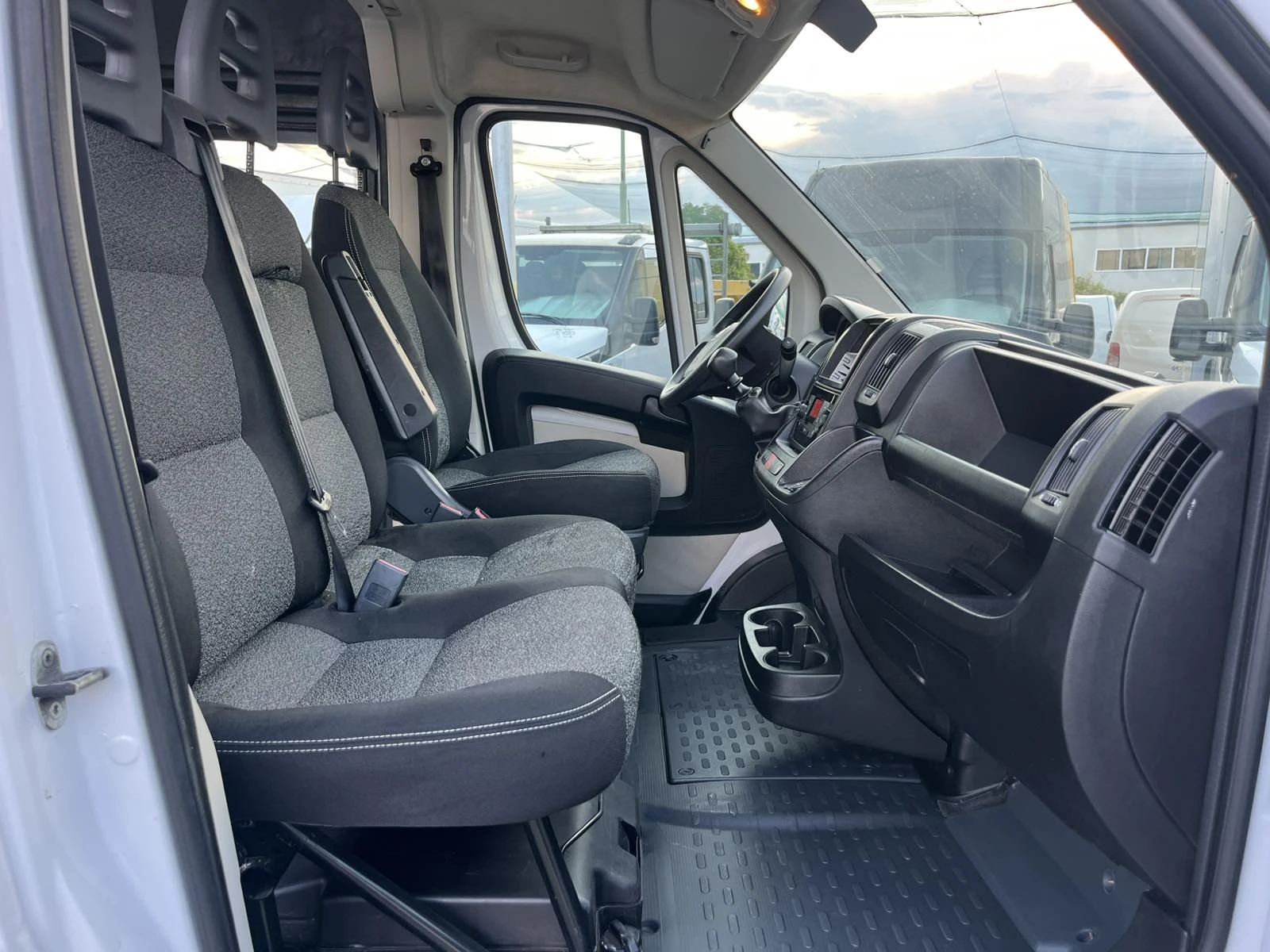 Fiat Ducato 2.3 JTD 180kc (6+ 1)  | Mobile.bg   11