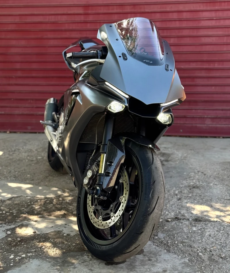 Yamaha YZF-R1 //R1M//