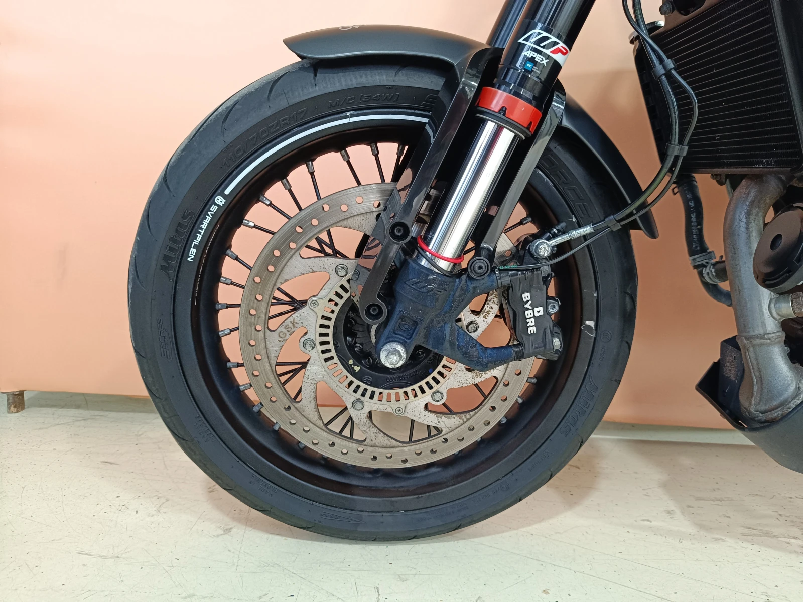 Husqvarna Svartpilen 401, снимка 15 - Мотоциклети и мототехника - 54213336