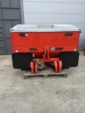 Торачка Kuhn Торачка Kuhn Axis 30.1W с компютър, снимка 1