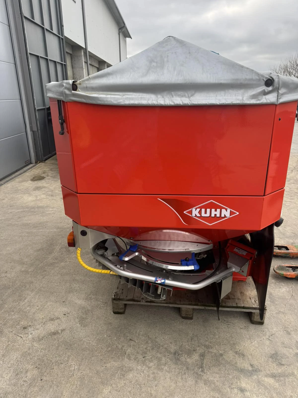 Торачка Kuhn Торачка Kuhn Axis 30.1W с компютър, снимка 7 - Селскостопанска техника - 53769851