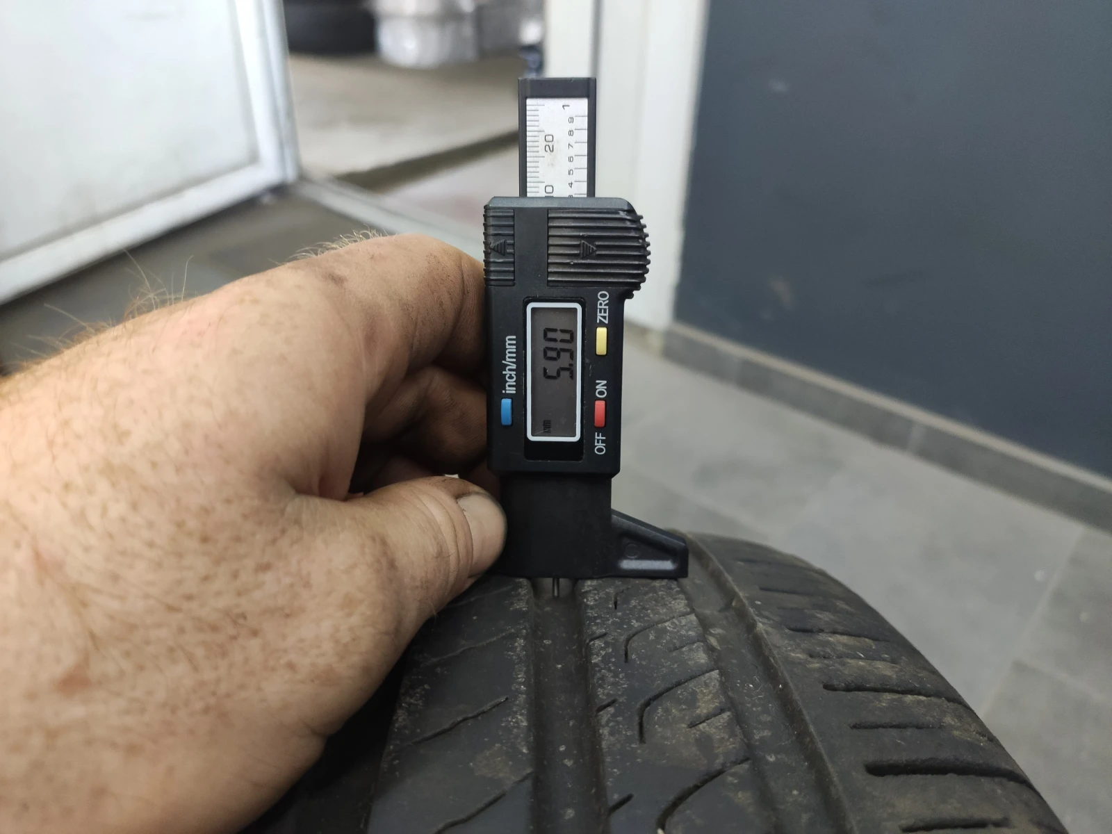  215/55R17 | Mobile.bg   6