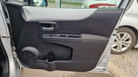 Toyota Yaris 1.5 Hybrid , снимка 13