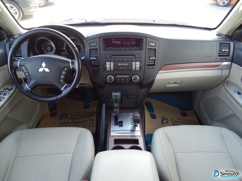 Mitsubishi Pajero 3.8i V6, 7места, Автомат,Автопилот,4x4 , снимка 10 - Автомобили и джипове - 42908014