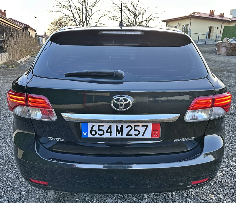 Toyota Avensis 1.8!!!LPG!!!, снимка 7 - Автомобили и джипове - 48837173