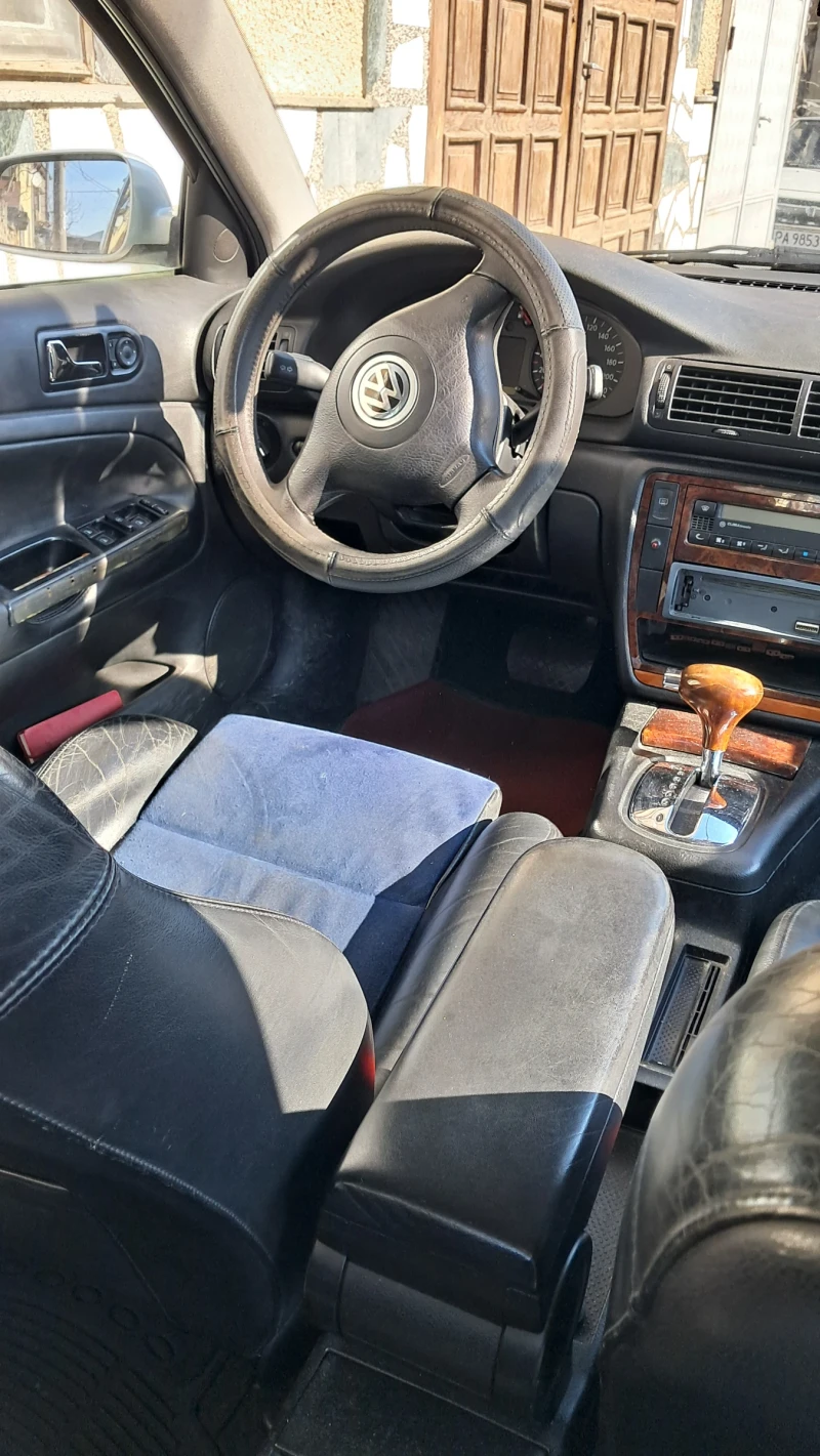 VW Passat, снимка 8 - Автомобили и джипове - 49024198