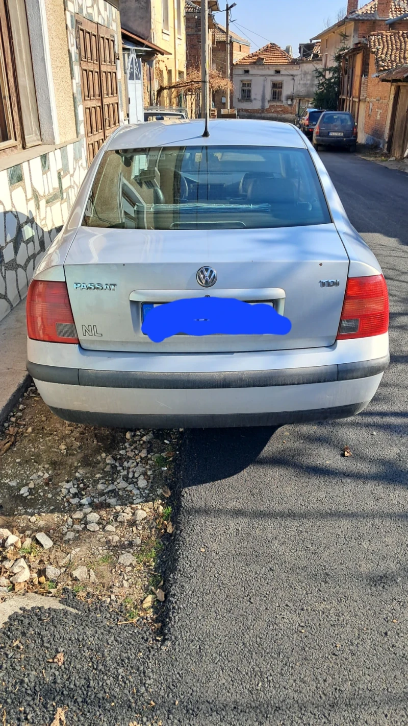 VW Passat, снимка 1 - Автомобили и джипове - 49024198