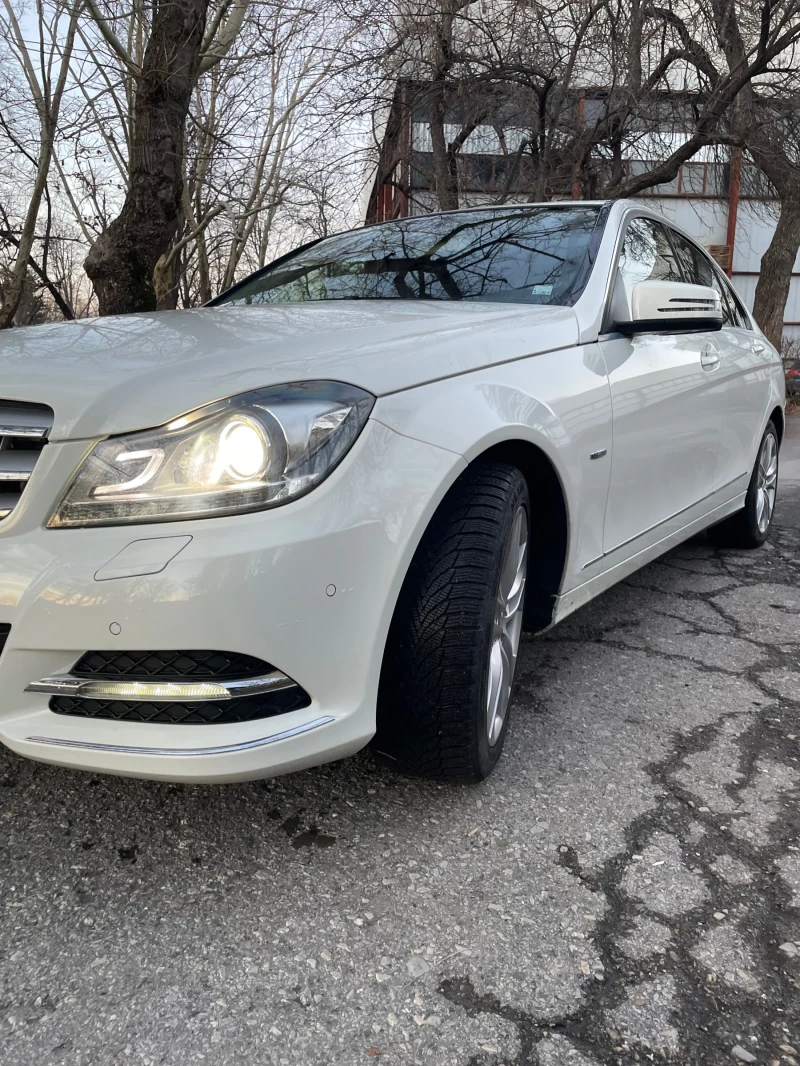 Mercedes-Benz C 180, снимка 1 - Автомобили и джипове - 49394526