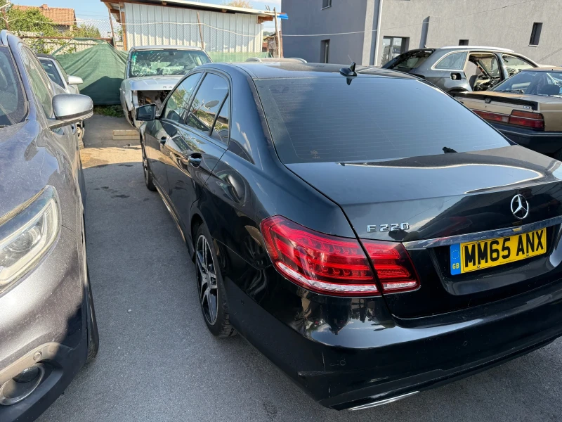 Mercedes-Benz E 220 220CDI OM651 автомат Facelift AMG пакет, снимка 4 - Автомобили и джипове - 51070134