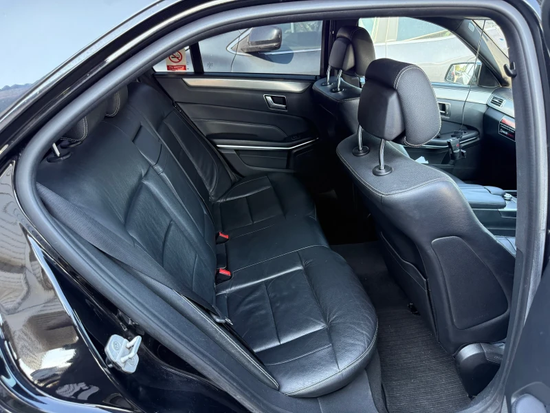 Mercedes-Benz E 220 220CDI OM651 автомат Facelift AMG пакет, снимка 7 - Автомобили и джипове - 51070134
