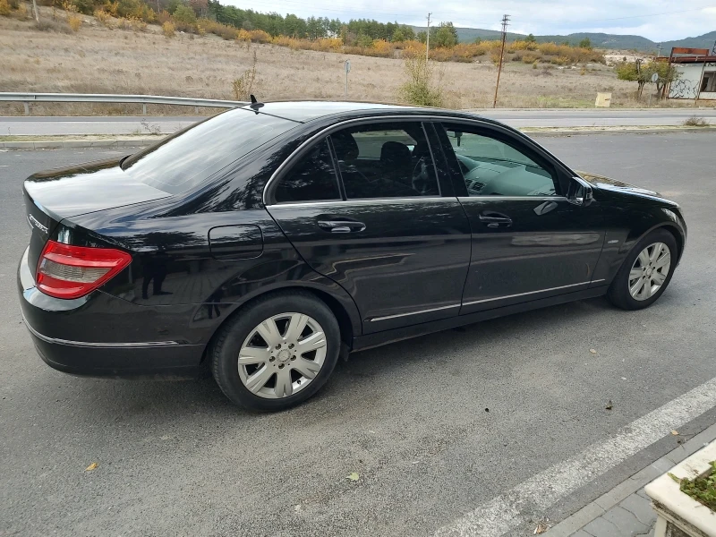 Mercedes-Benz C 180, снимка 8 - Автомобили и джипове - 52350310