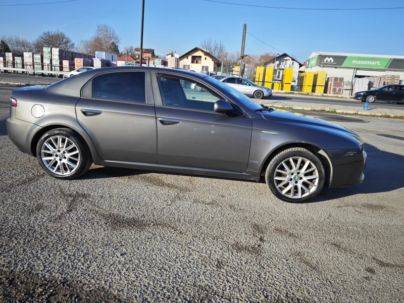 Alfa Romeo 159 1, 8i Газов Инжекцион, снимка 6 - Автомобили и джипове - 52888345