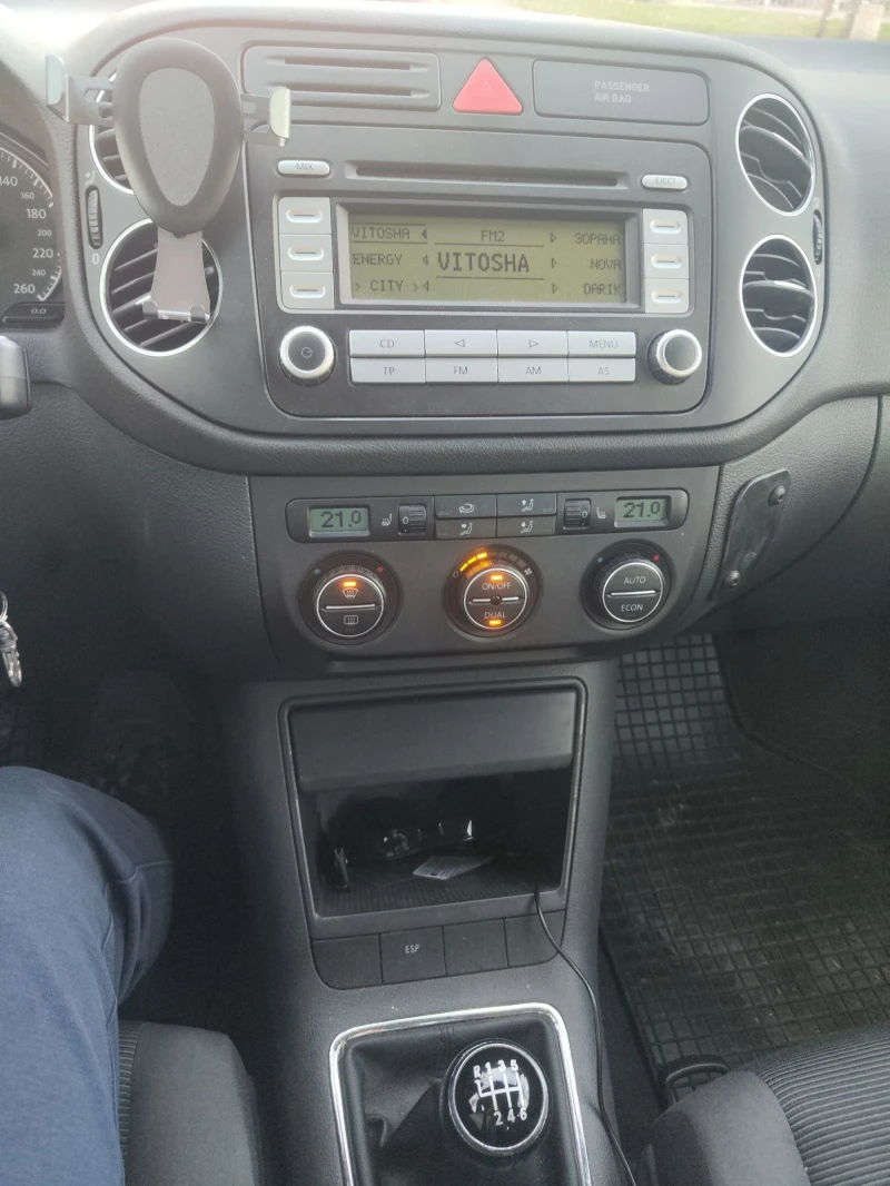 VW Golf Plus 1.6 FSI, снимка 6 - Автомобили и джипове - 52958258