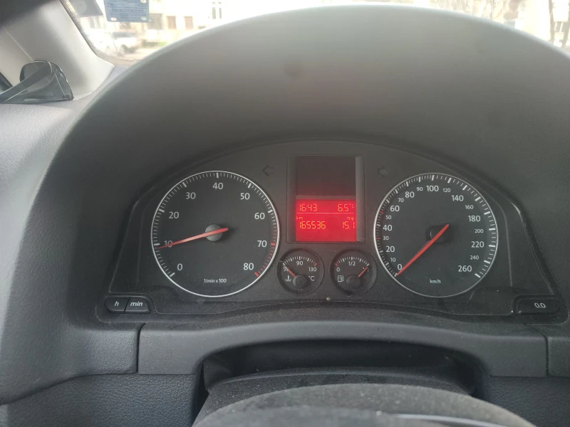 VW Golf Plus 1.6 FSI, снимка 5 - Автомобили и джипове - 52958258