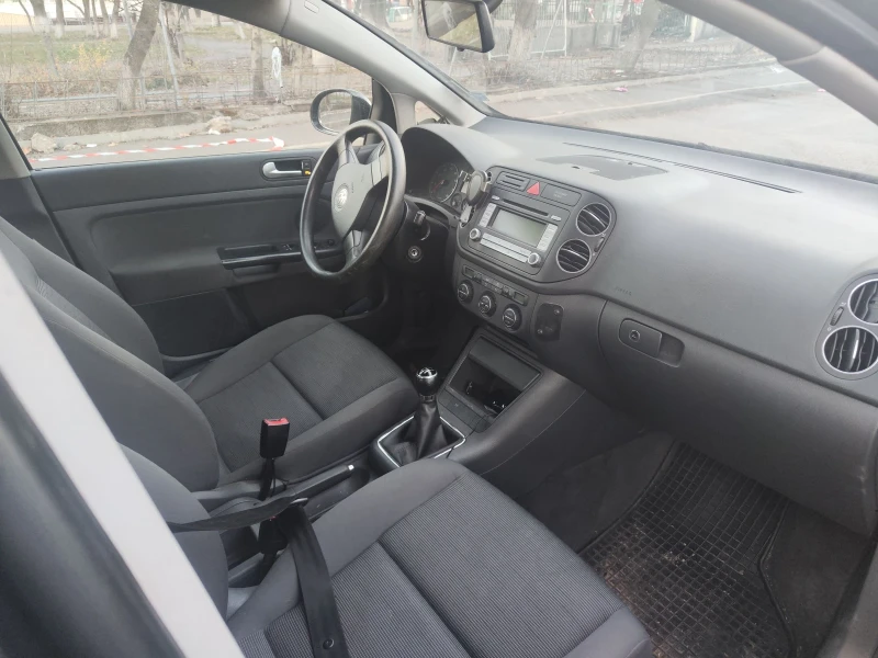 VW Golf Plus 1.6 FSI, снимка 3 - Автомобили и джипове - 52958258