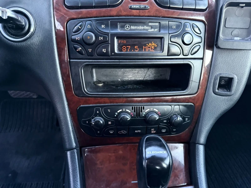 Mercedes-Benz C 220 2.2CDI, снимка 8 - Автомобили и джипове - 53168202