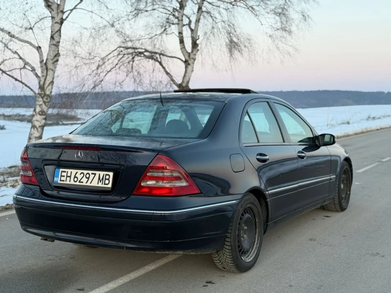 Mercedes-Benz C 220 2.2CDI, снимка 3 - Автомобили и джипове - 53168202