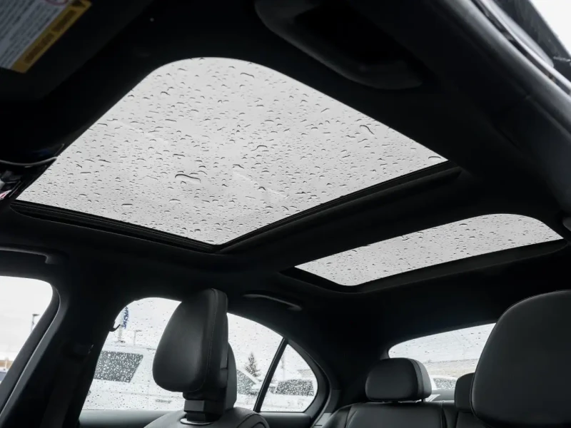 Mercedes-Benz C 300 * ФИКСИРАНА ЦЕНА * CARFAX* ОПЦИЯ ЗА ФИНАНСИРАНЕ* , снимка 16 - Автомобили и джипове - 53231844