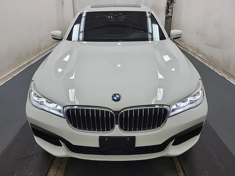 BMW 750 Long xDrive M-Sport * CARFAX * ОПЦИЯ ЗА ФИНАНСИРАН, снимка 6 - Автомобили и джипове - 53238643