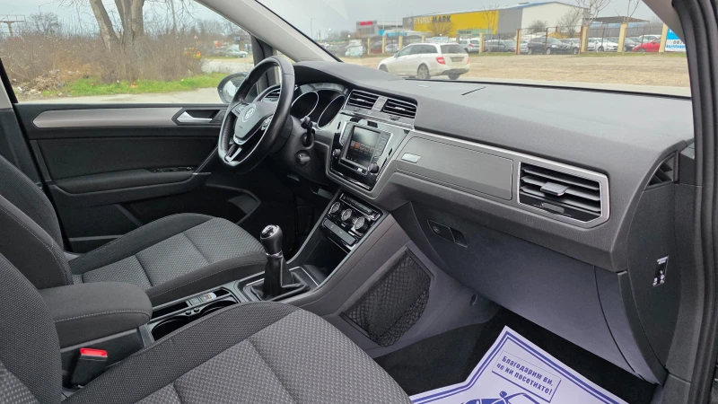 VW Touran KATO ЧИСТО НОВ/1.6d/110hp/7m, снимка 14 - Автомобили и джипове - 53306985