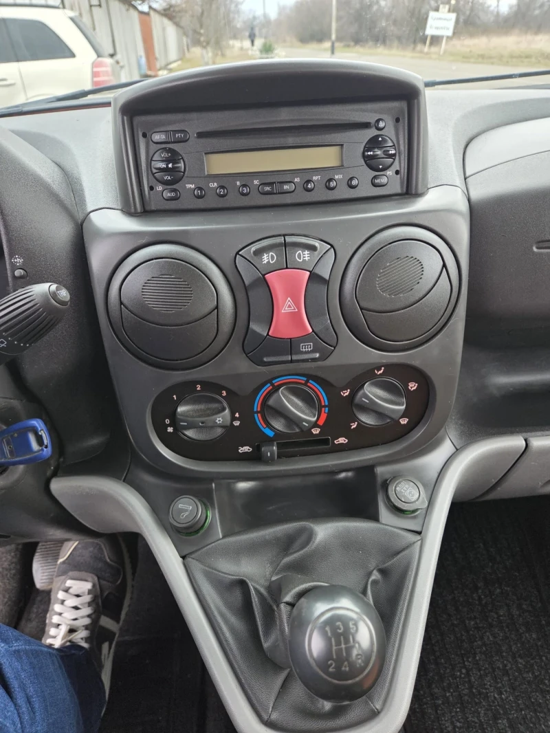 Fiat Doblo, снимка 13 - Автомобили и джипове - 53327874
