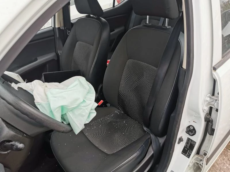 Hyundai I10 1.1i, снимка 6 - Автомобили и джипове - 26978909