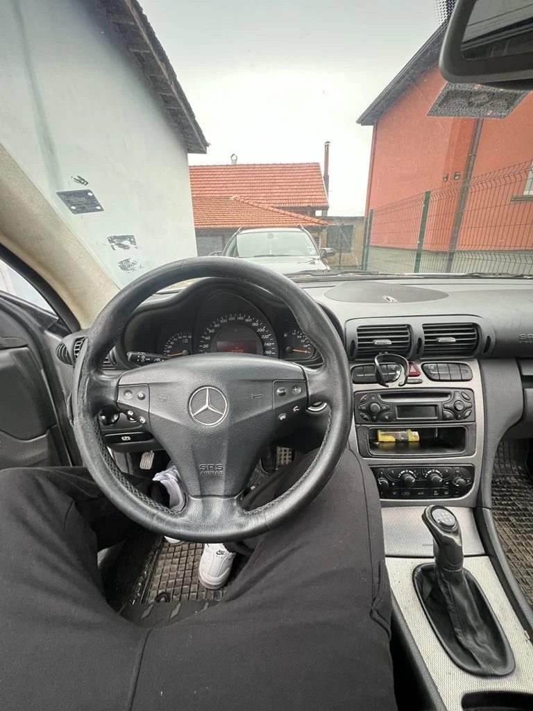 Mercedes-Benz C 180, снимка 5 - Автомобили и джипове - 48682760