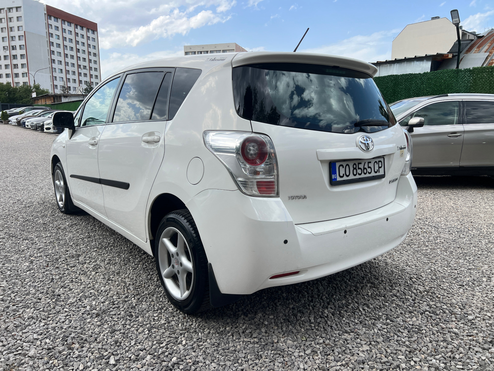 Toyota Verso 2.0d4-d 126hp  - изображение 5