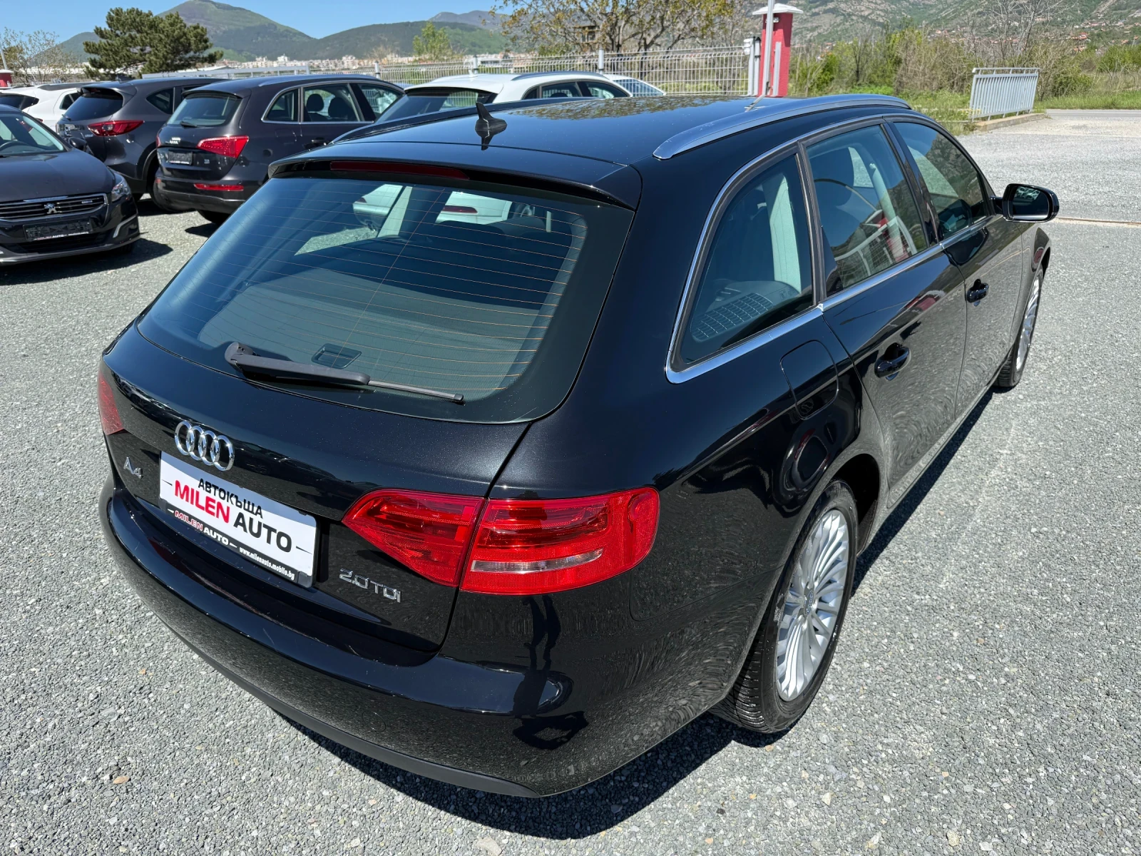 Audi A4 (KATO НОВА) - изображение 5