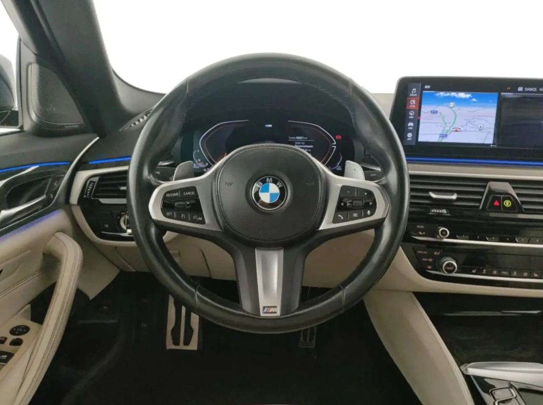 BMW 530 d xDrive M - package - изображение 7