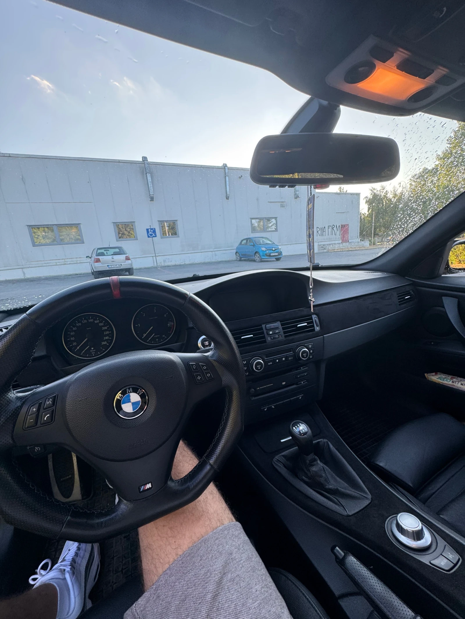 BMW 330  - изображение 7