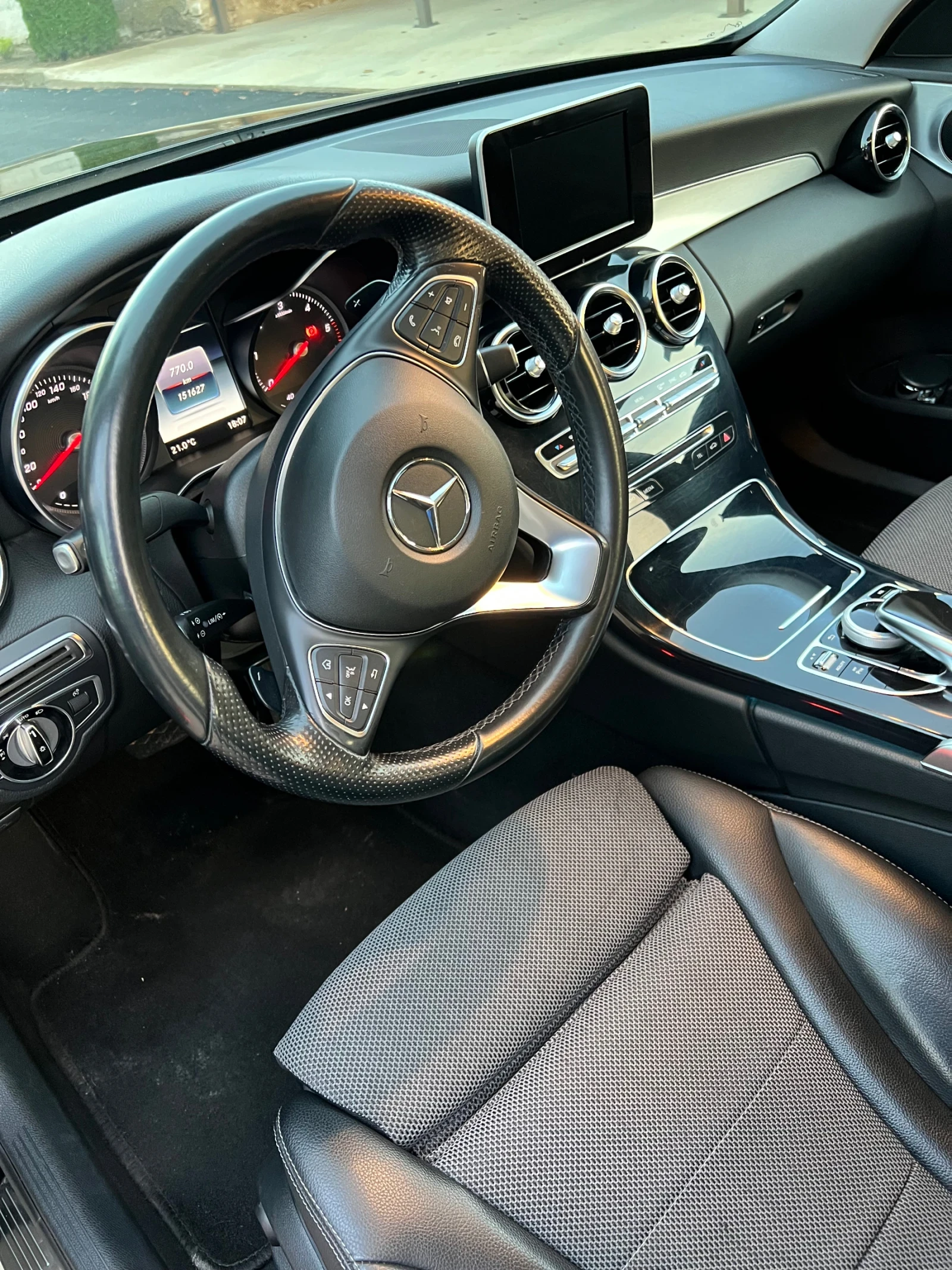 Mercedes-Benz C 220  - изображение 4