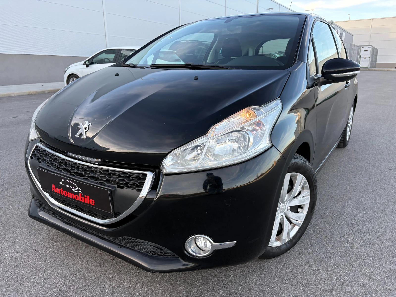 Peugeot 208 1.2 VTi    | Mobile.bg   1