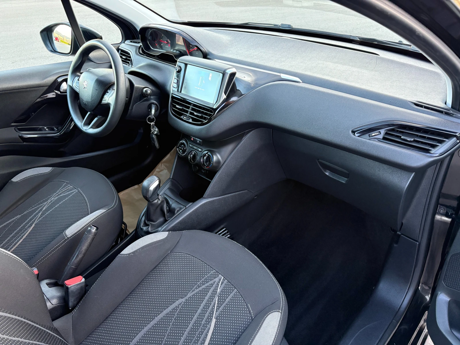 Peugeot 208 1.2 VTi    | Mobile.bg   10