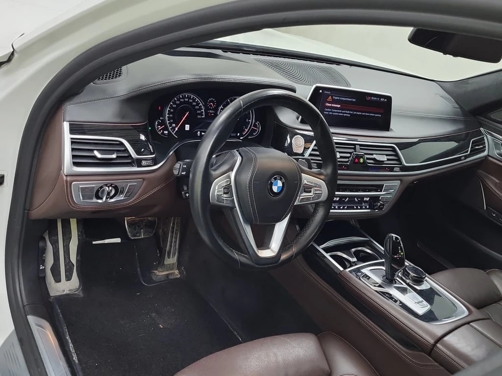 BMW 750 Long xDrive M-Sport * CARFAX * ОПЦИЯ ЗА ФИНАНСИРАН - изображение 7